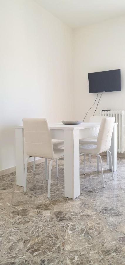Angela'S Apartment. Elegant Two Bedroom House In Irsina ภายนอก รูปภาพ
