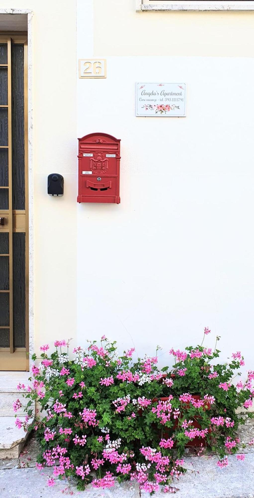 Angela'S Apartment. Elegant Two Bedroom House In Irsina ภายนอก รูปภาพ